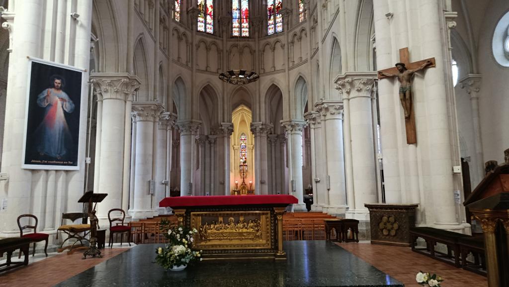 Église Saint-Rémi de Château-Gontier - Photo 13