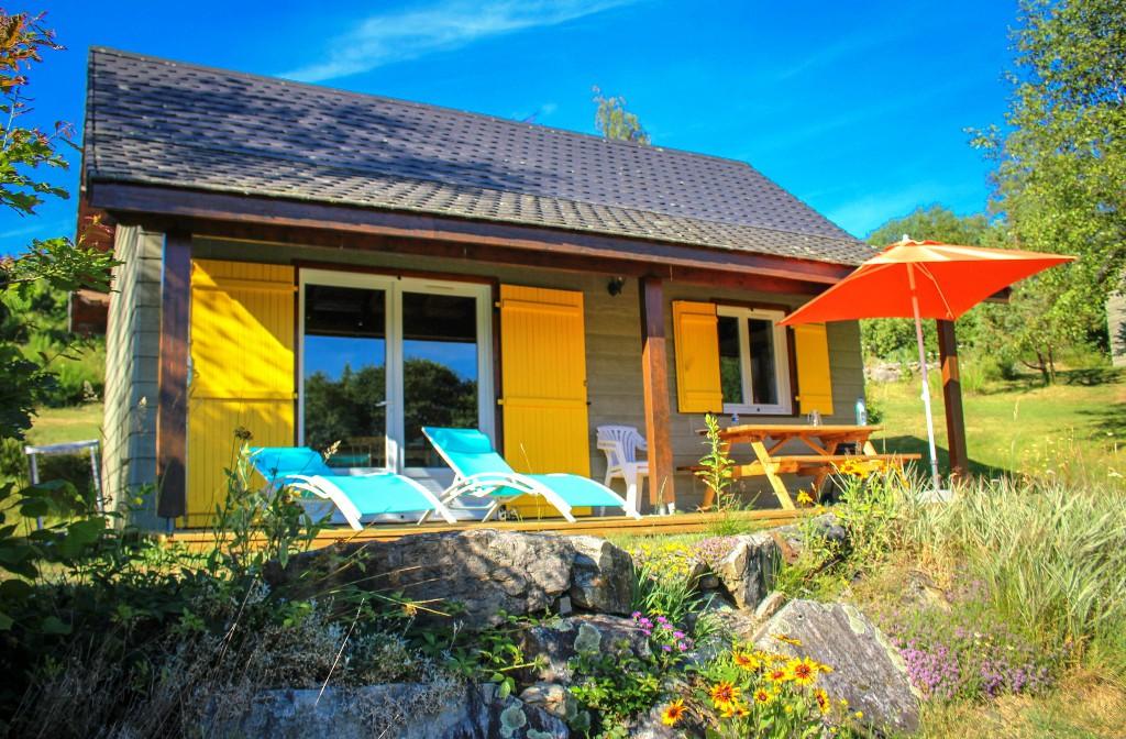 Camping ECRIN D'AUVERGNE : LODGES & SPA PRIVATIF