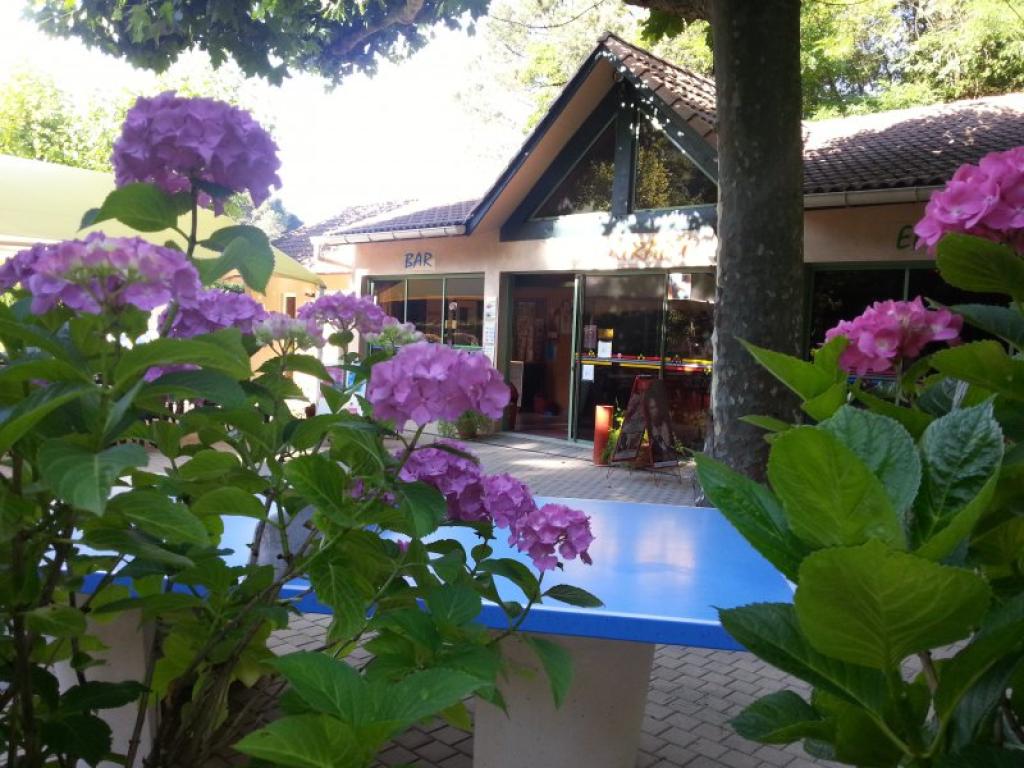 Camping Les Sources***