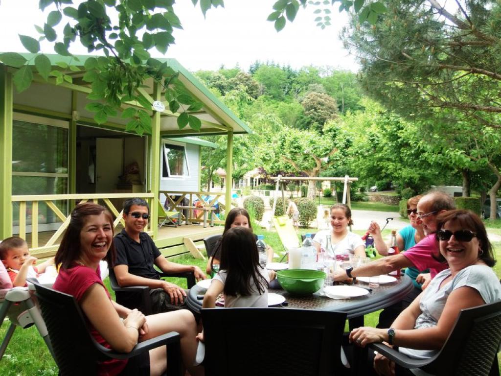 Camping Les Sources***