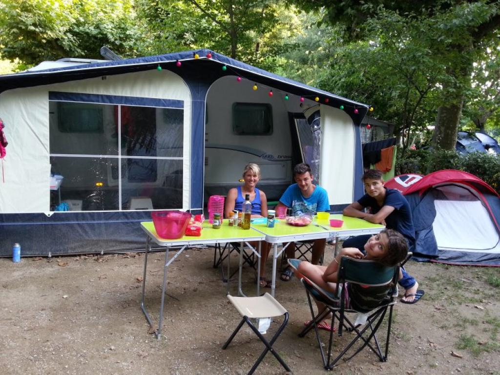 Camping Les Sources***