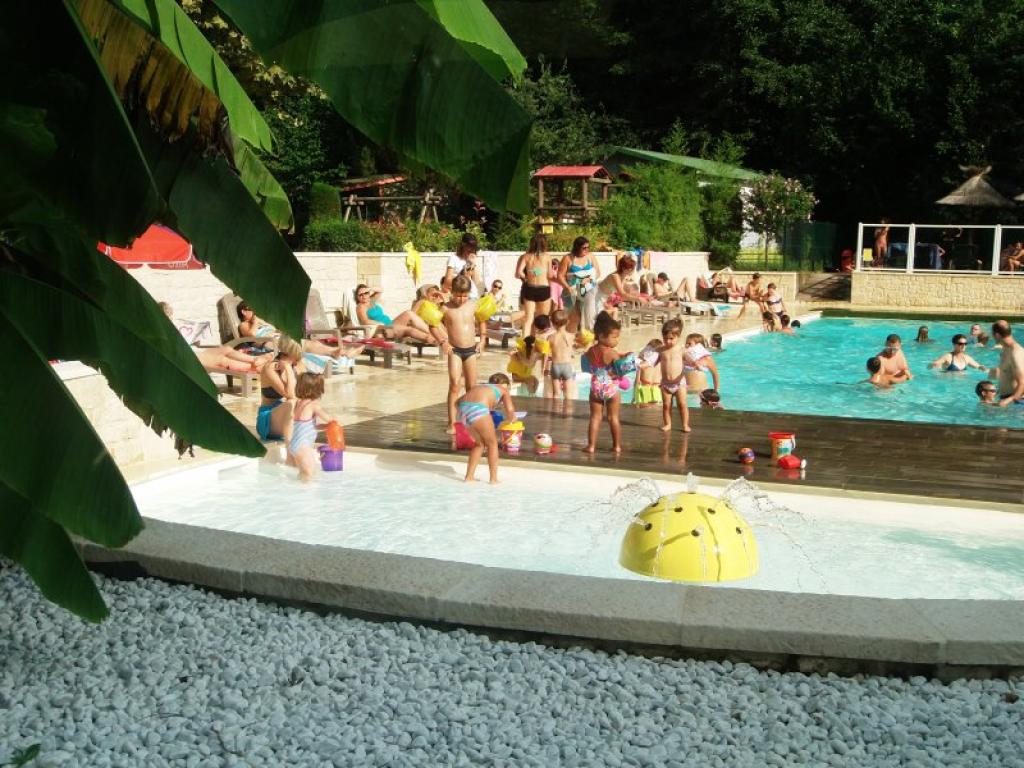 Camping Les Sources***