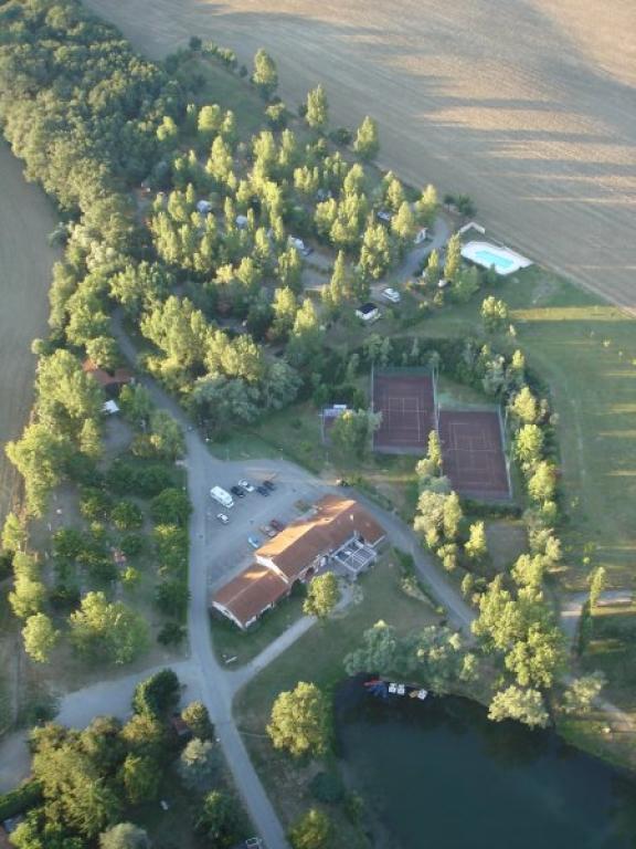 Camping le lac de la Thesauque