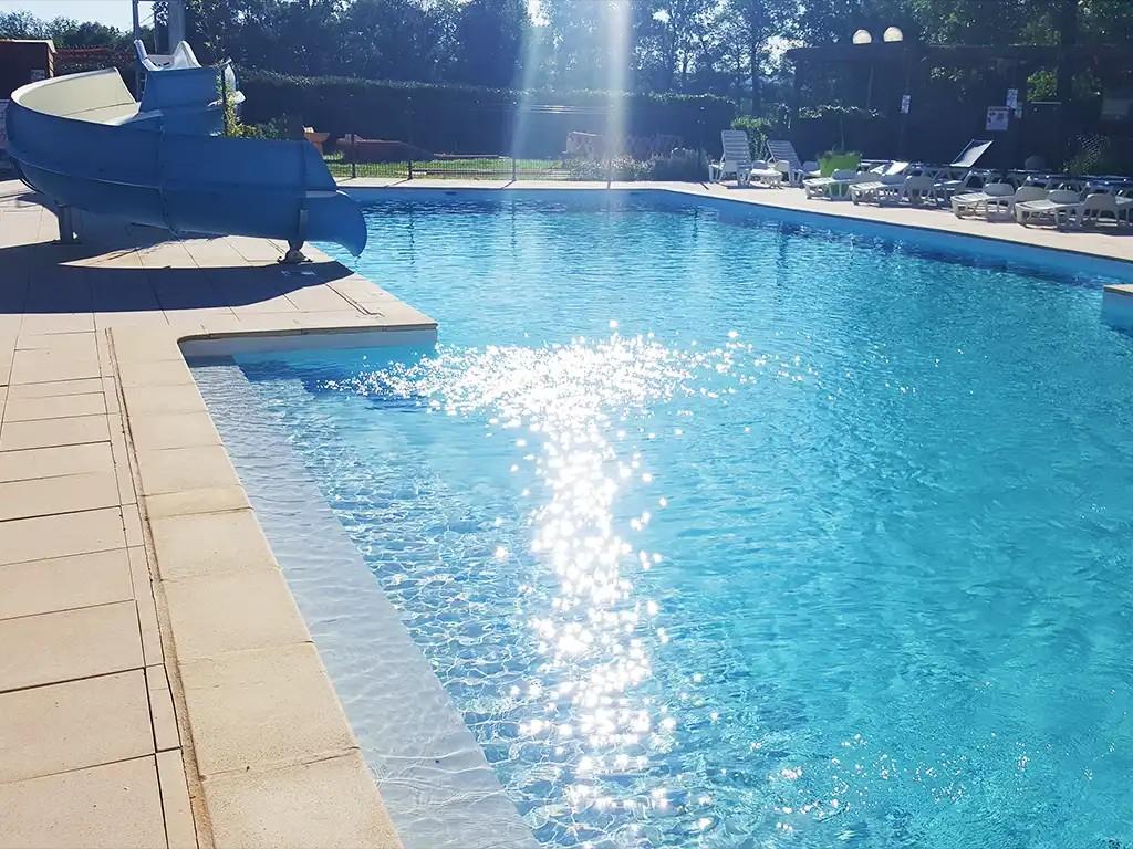 Camping Les Chalets sur La Dordogne