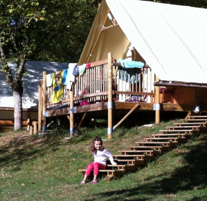 Camping Xtrem Village