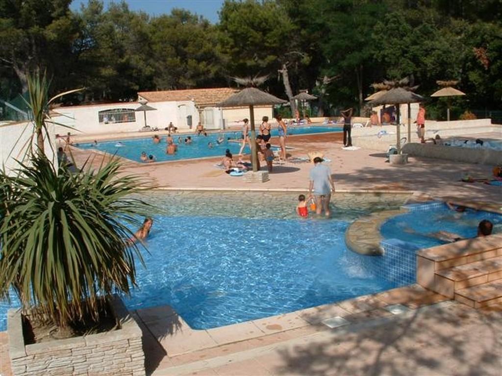 Camping Les Grands Pins