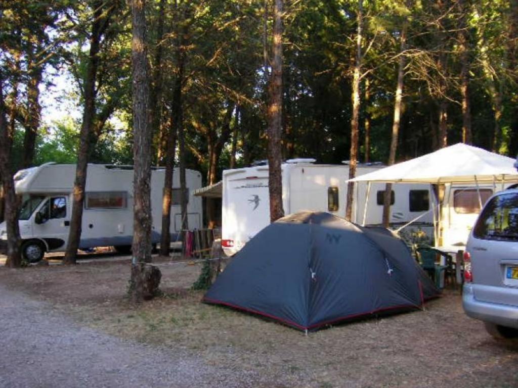 Camping La Vallée de Taradeau