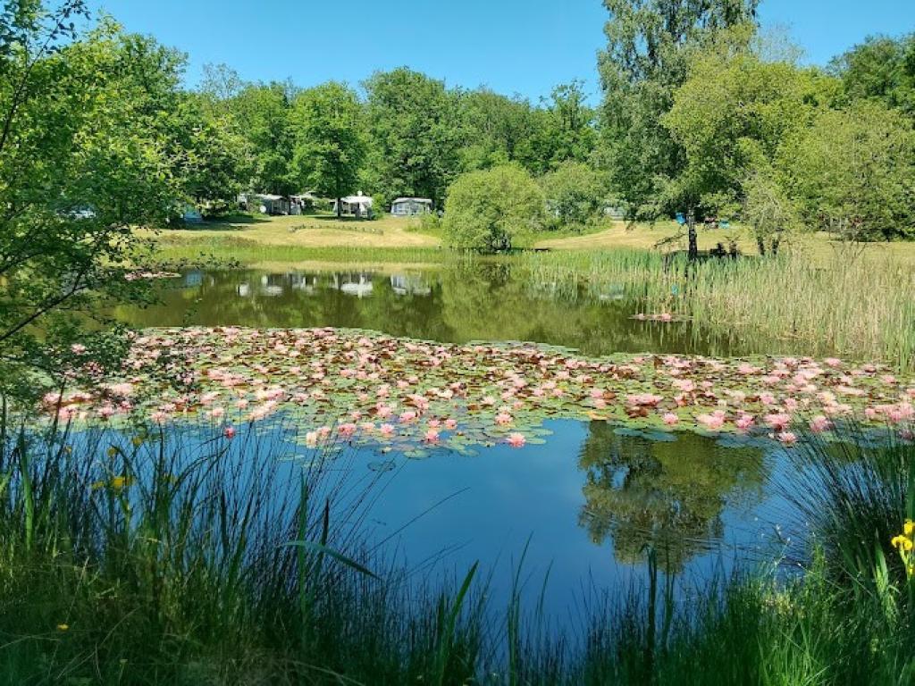 Camping Creuse Nature Naturiste****