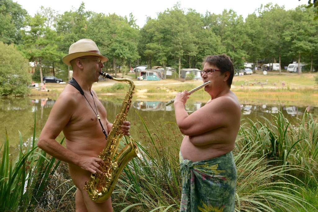 Camping Creuse Nature Naturiste****