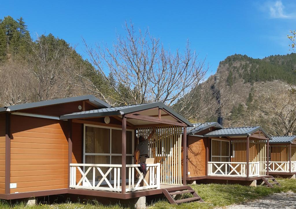 CAMPING DU PONT D'ESPENEL